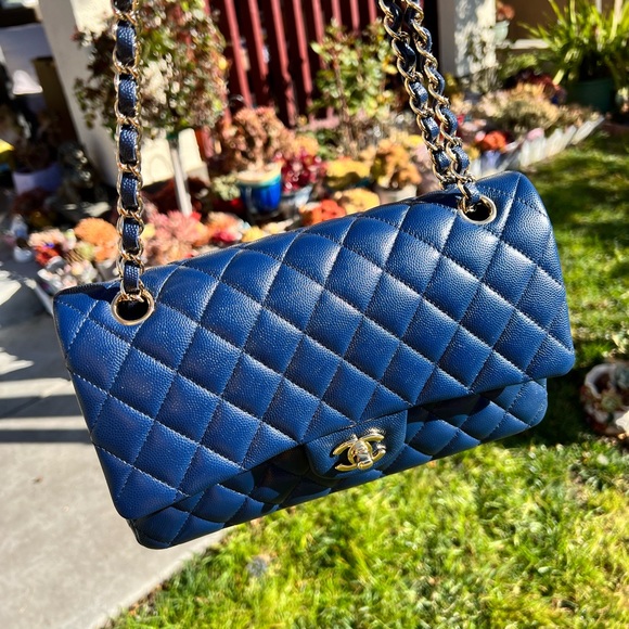 Chanel Cavier 17b medium flap - Picture 1 of 13